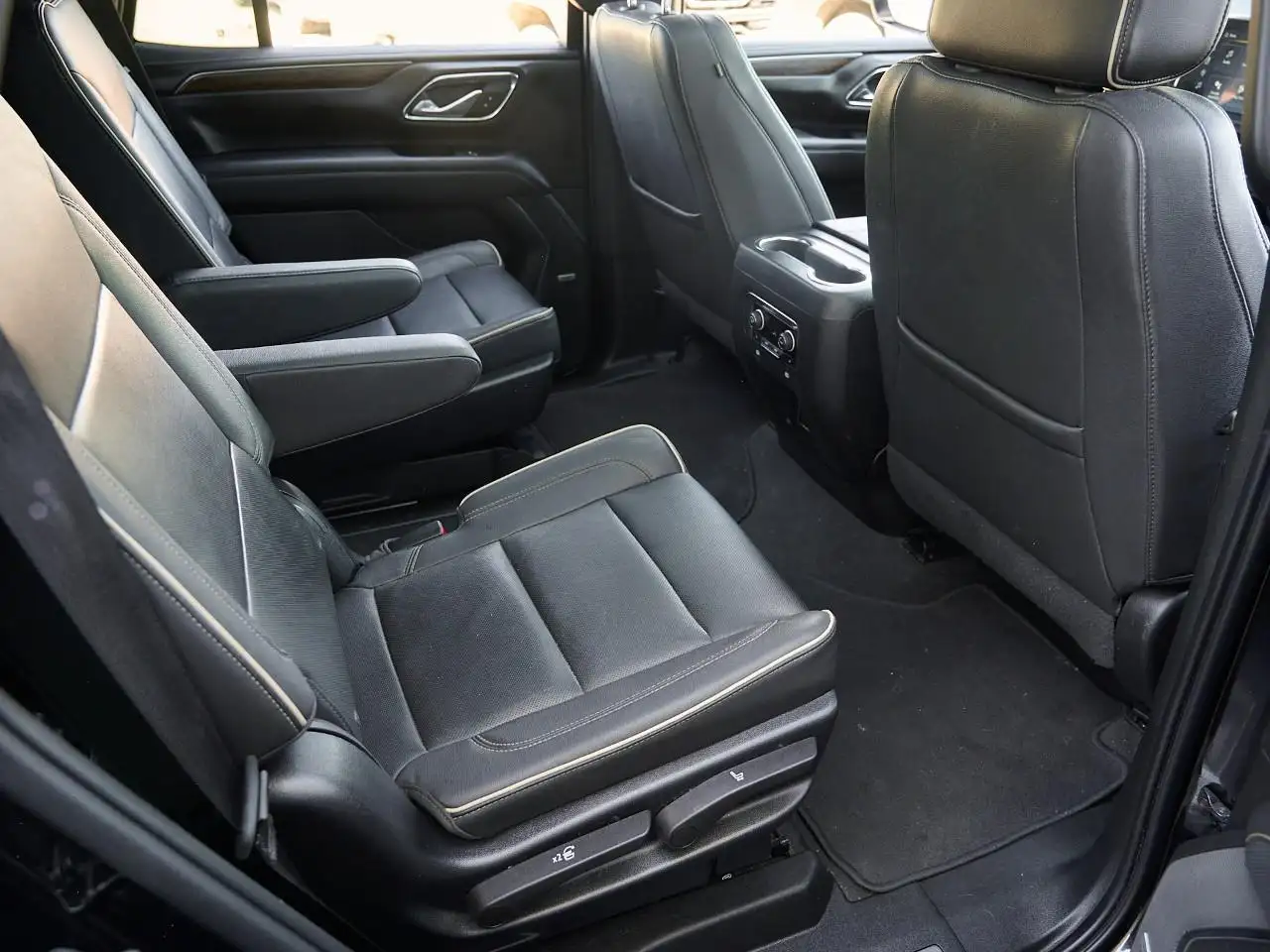 Chevrolet Tahoe снимка Chevrolet Tahoe