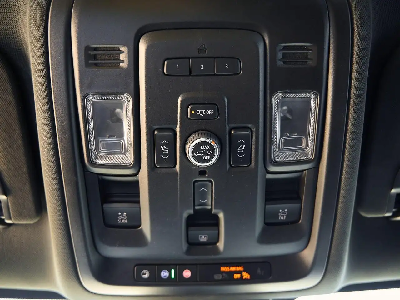 Chevrolet Tahoe снимка Chevrolet Tahoe