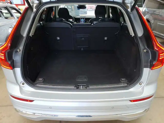 Volvo XC60 view 9