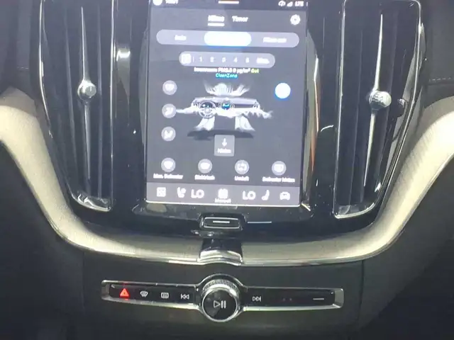 Volvo XC60 view 6