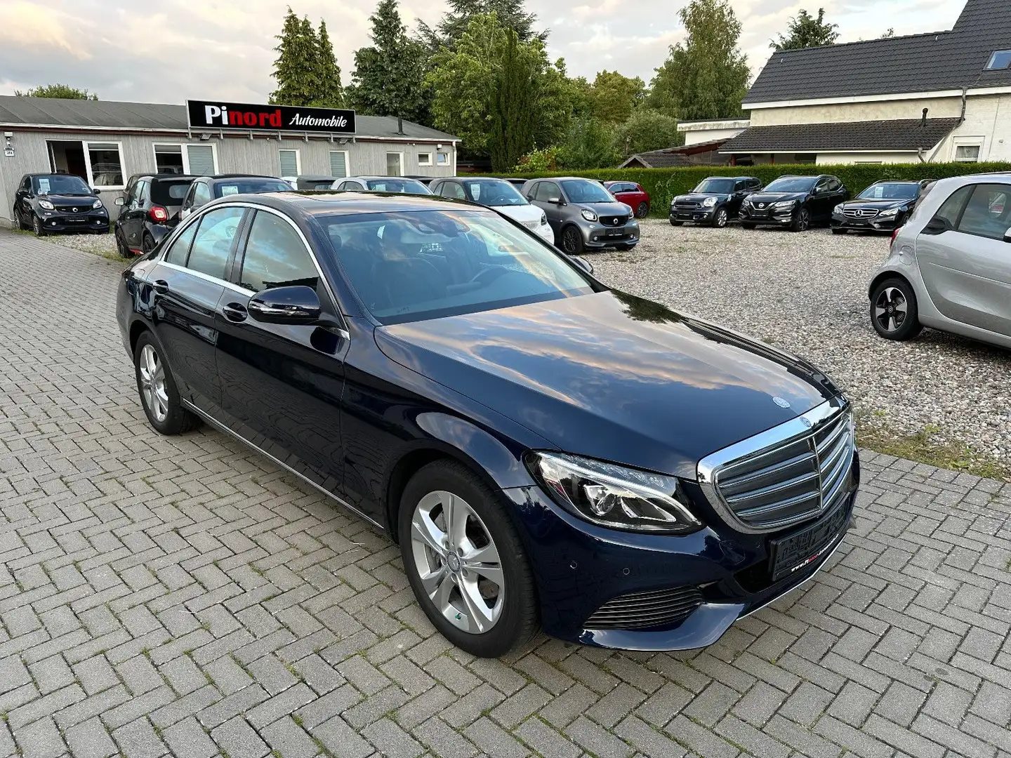Mercedes-Benz C 250 CGI Exclusive LED-NAVI-S.DACH-AHK-HEAD UP Bleu - 1