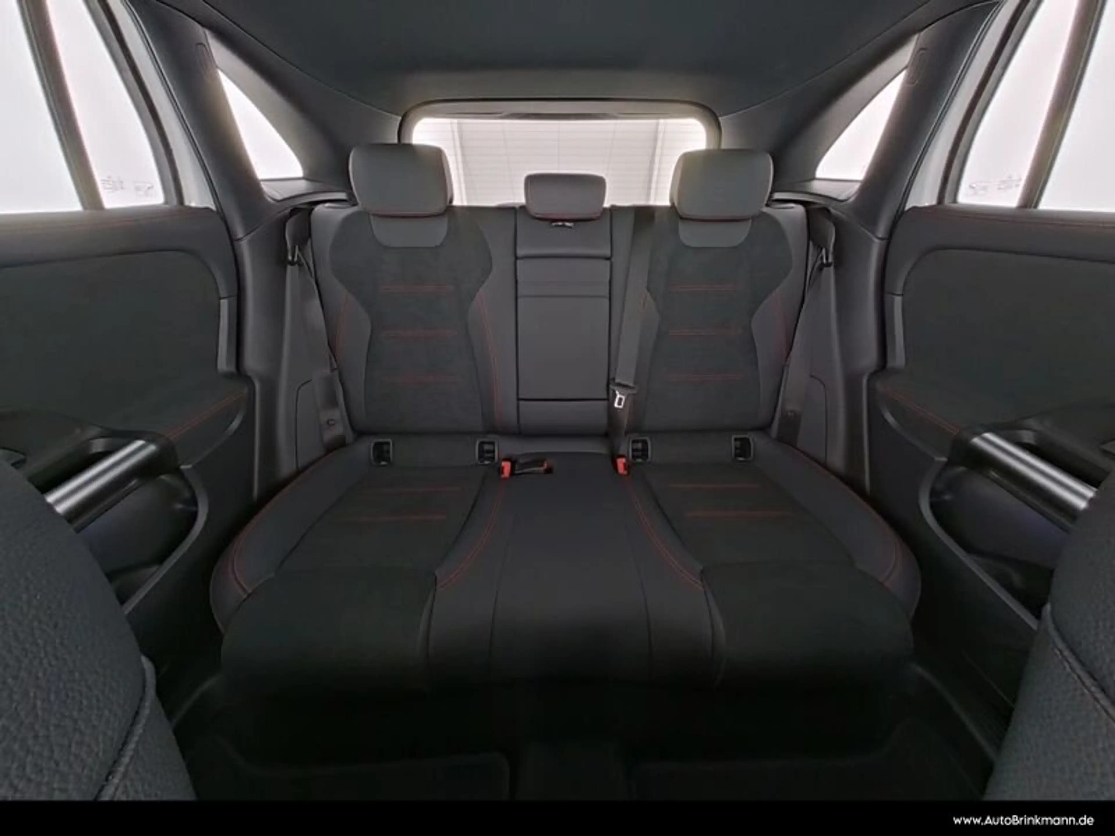 Mercedes-Benz EQA 300 EQA 300 4M AMG-LINE/PANO-SHD/KAMERA/EASY-PACK LED — photo 8