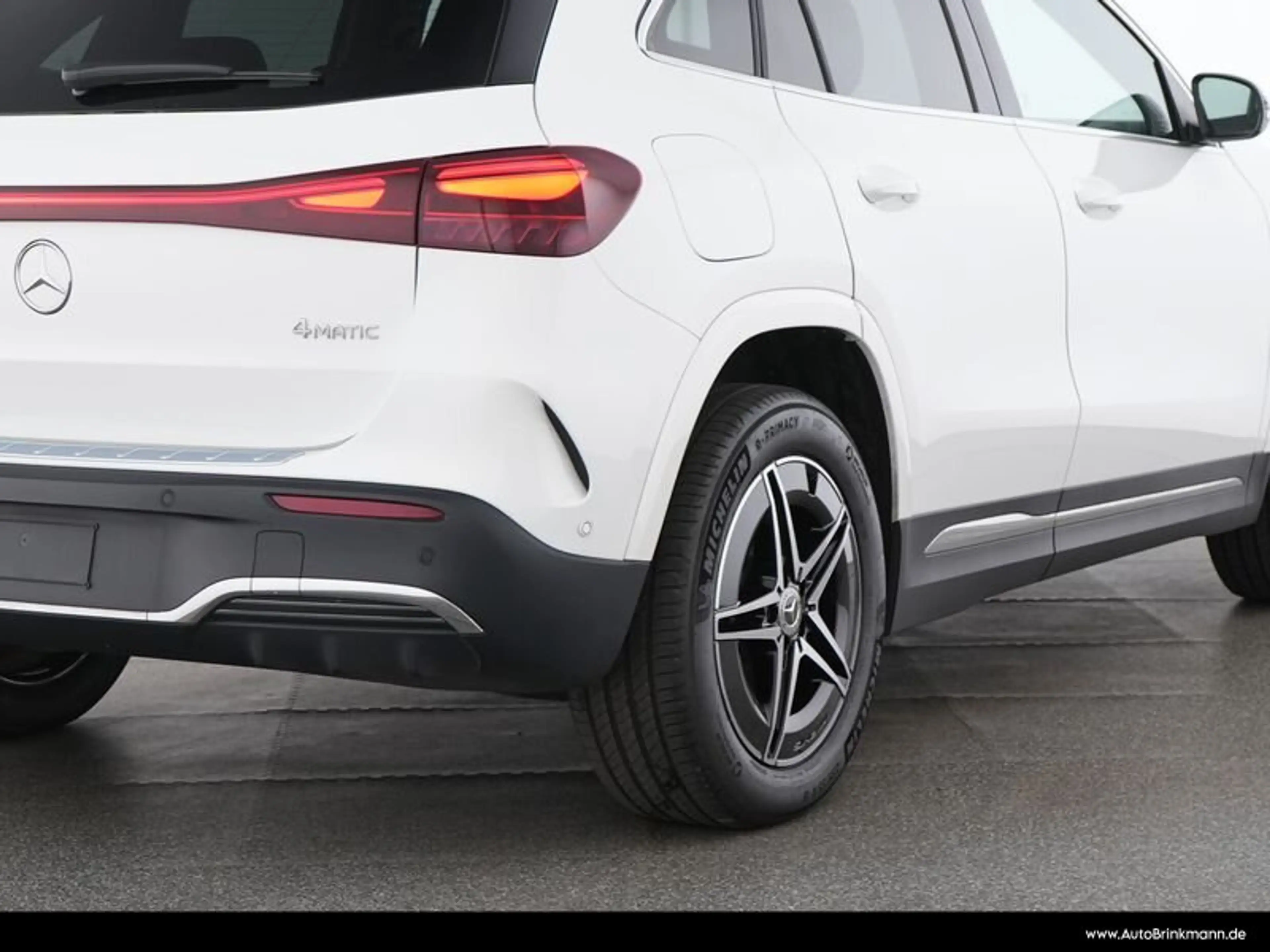 Mercedes-Benz EQA 300 EQA 300 4M AMG-LINE/PANO-SHD/KAMERA/EASY-PACK LED — photo 4