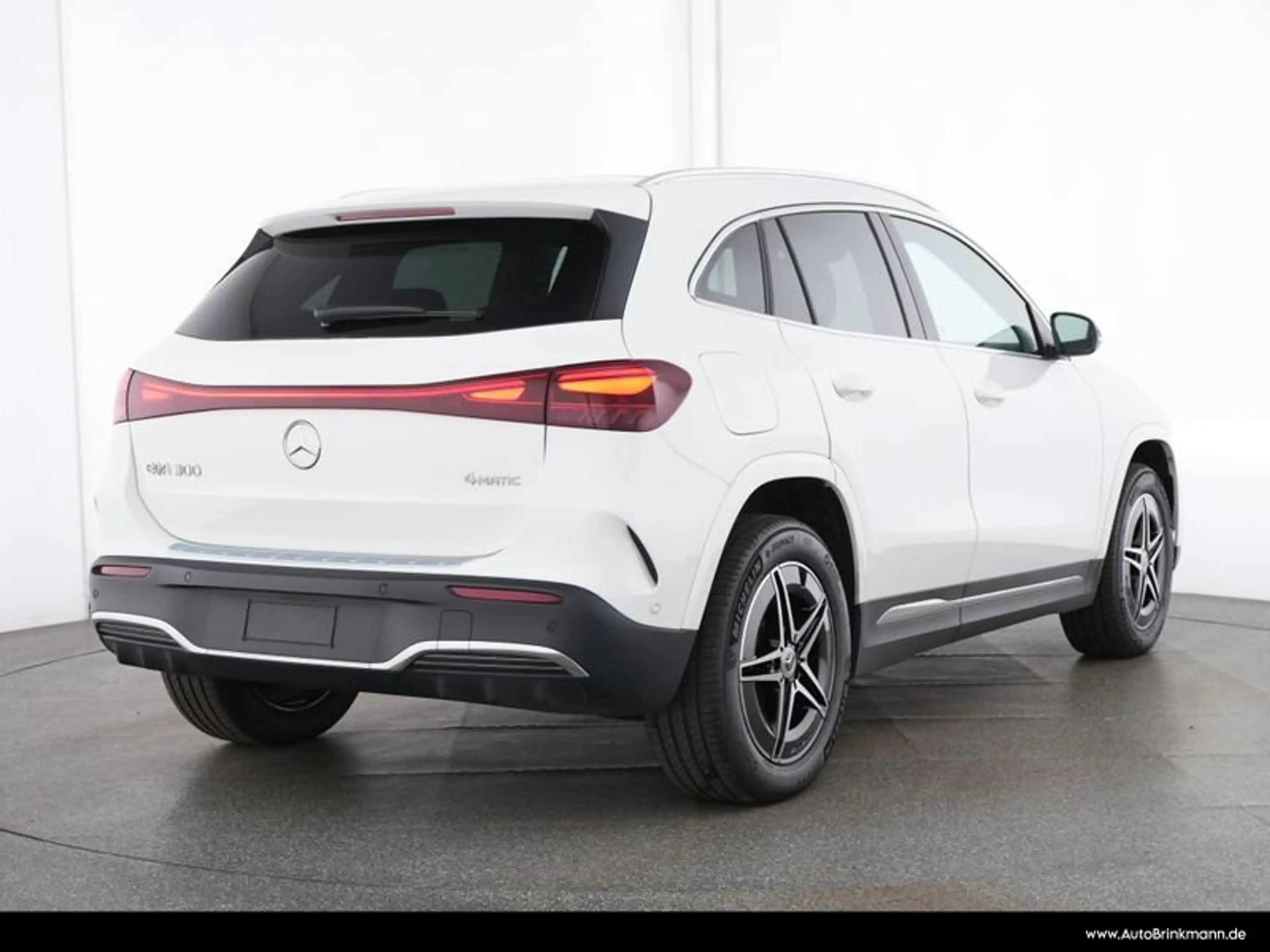 Mercedes-Benz EQA 300 EQA 300 4M AMG-LINE/PANO-SHD/KAMERA/EASY-PACK LED — photo 2