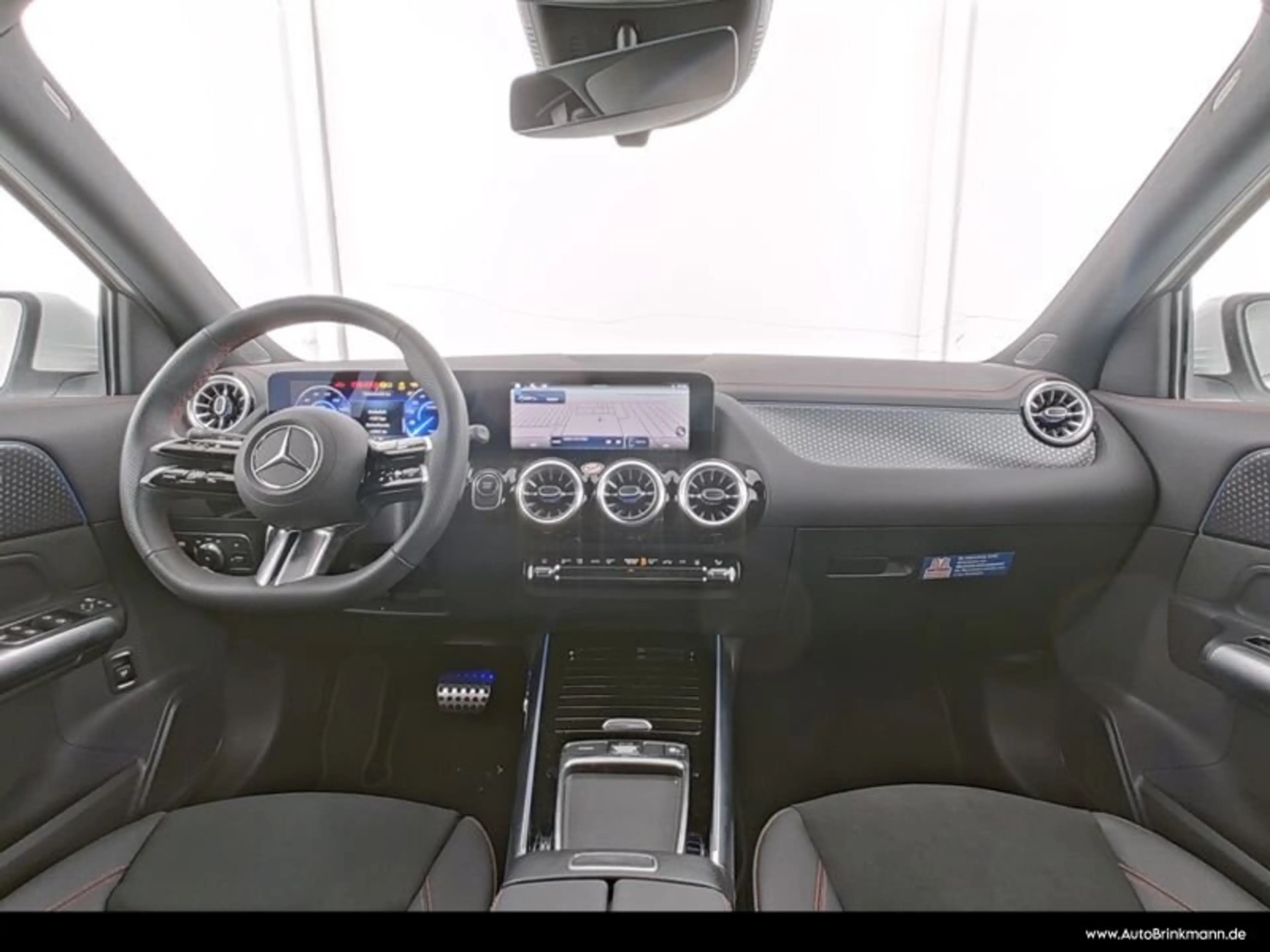 Mercedes-Benz EQA 300 EQA 300 4M AMG-LINE/PANO-SHD/KAMERA/EASY-PACK LED — photo 7