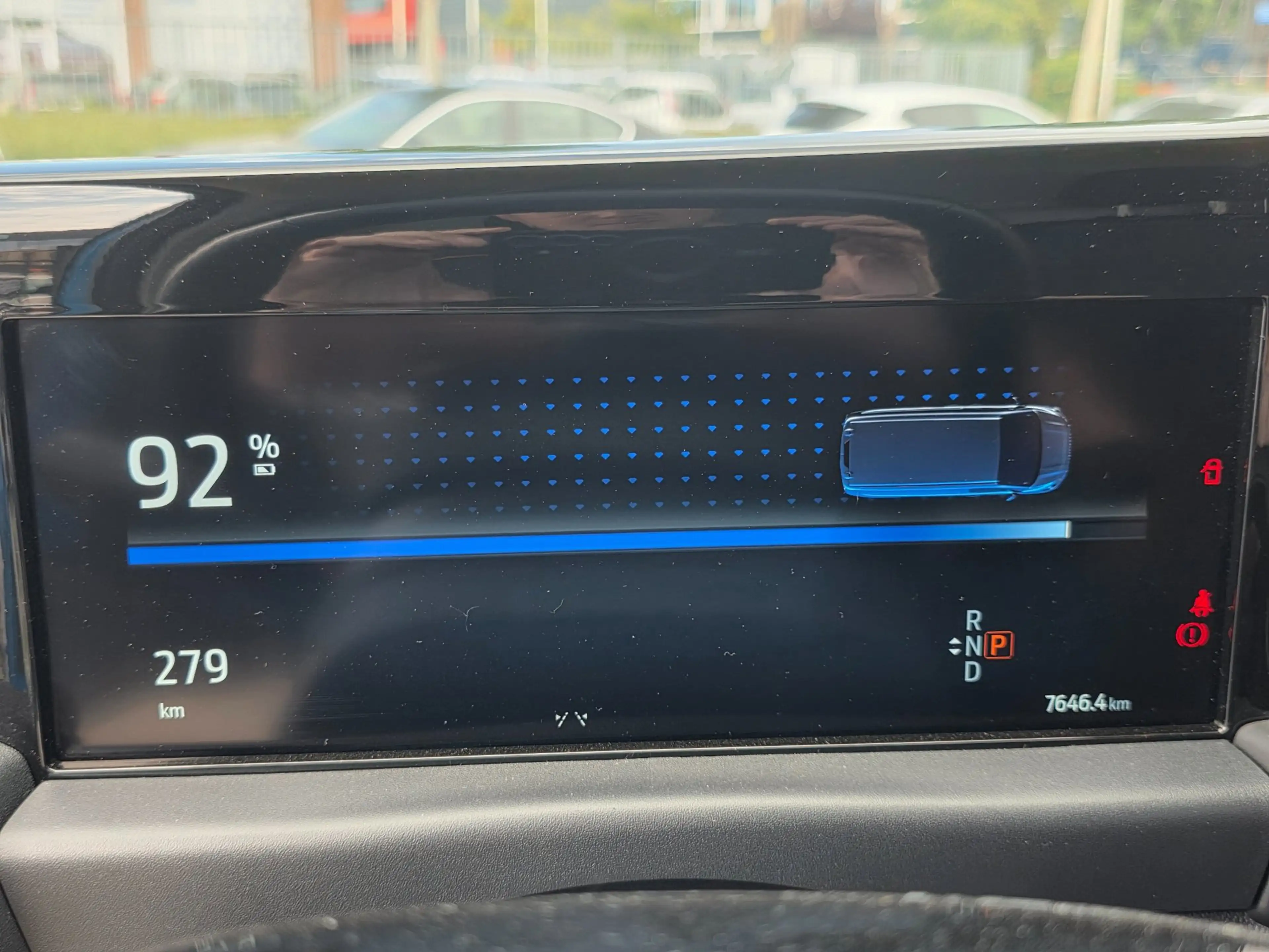 Ford E-Transit Cust. 320 L2H1 Limited 65 kWh| SoH 99%| Met o.a. 3 — photo 24