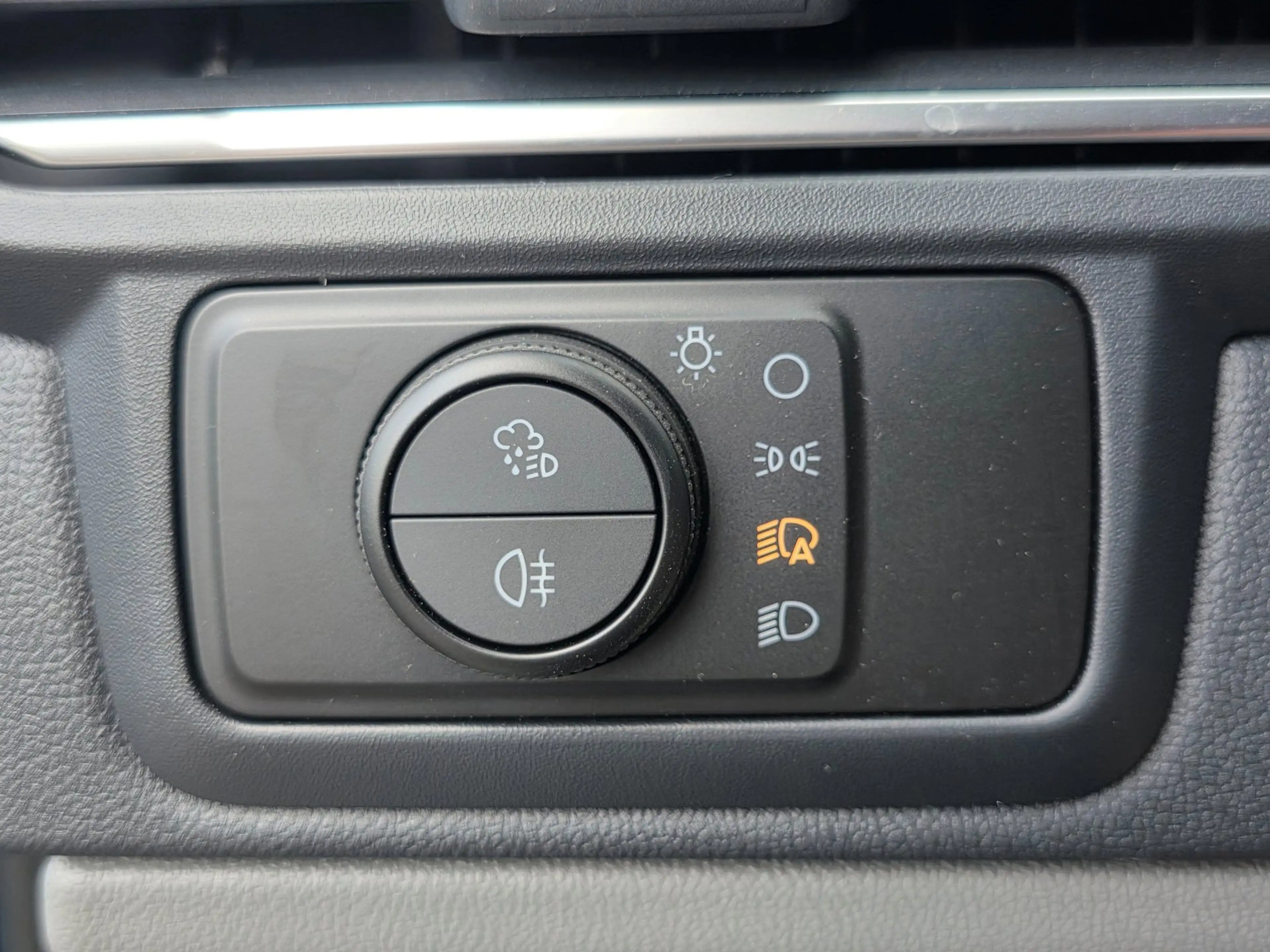Ford E-Transit Cust. 320 L2H1 Limited 65 kWh| SoH 99%| Met o.a. 3 — photo 35