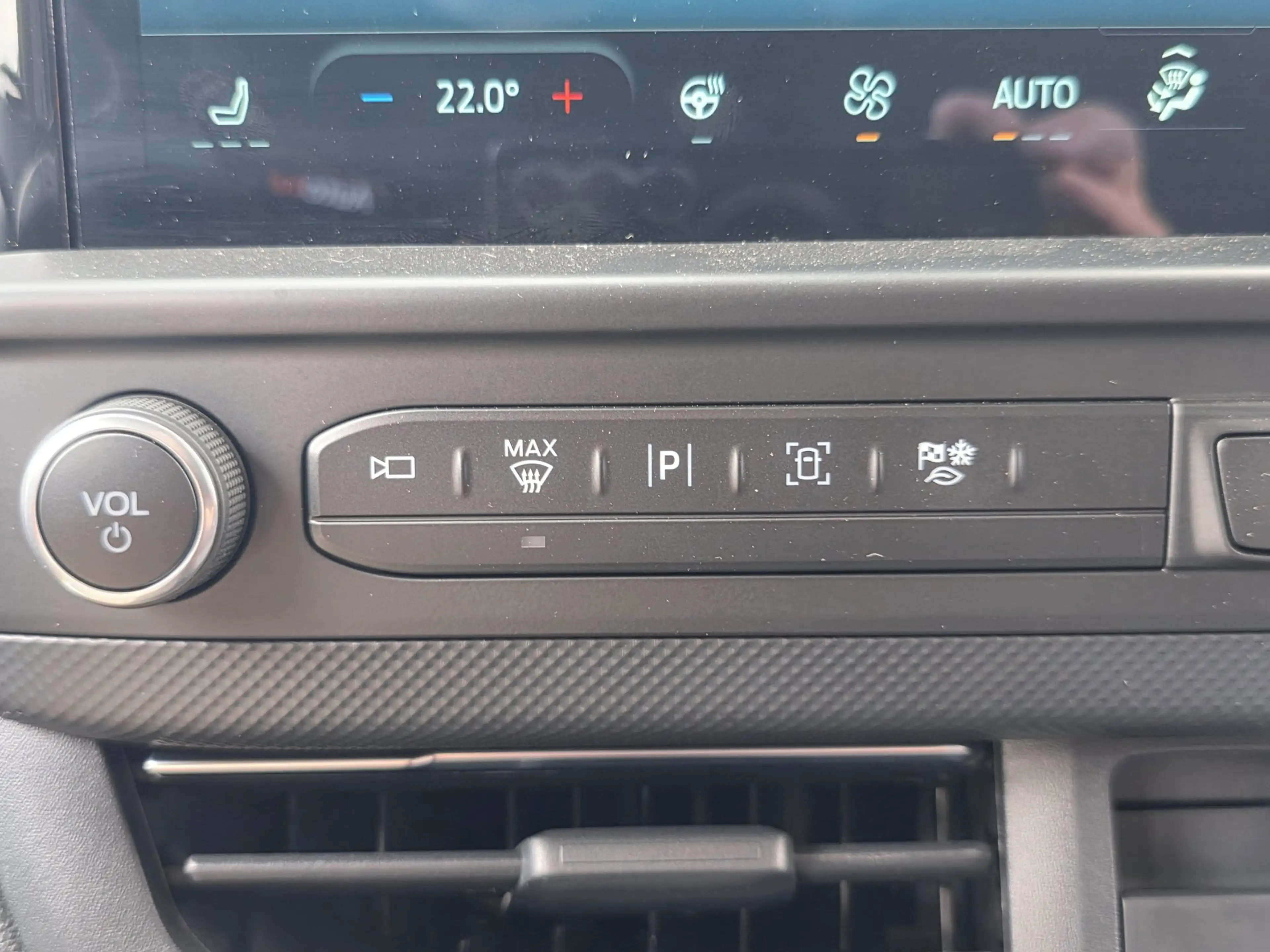 Ford E-Transit Cust. 320 L2H1 Limited 65 kWh| SoH 99%| Met o.a. 3 — photo 32