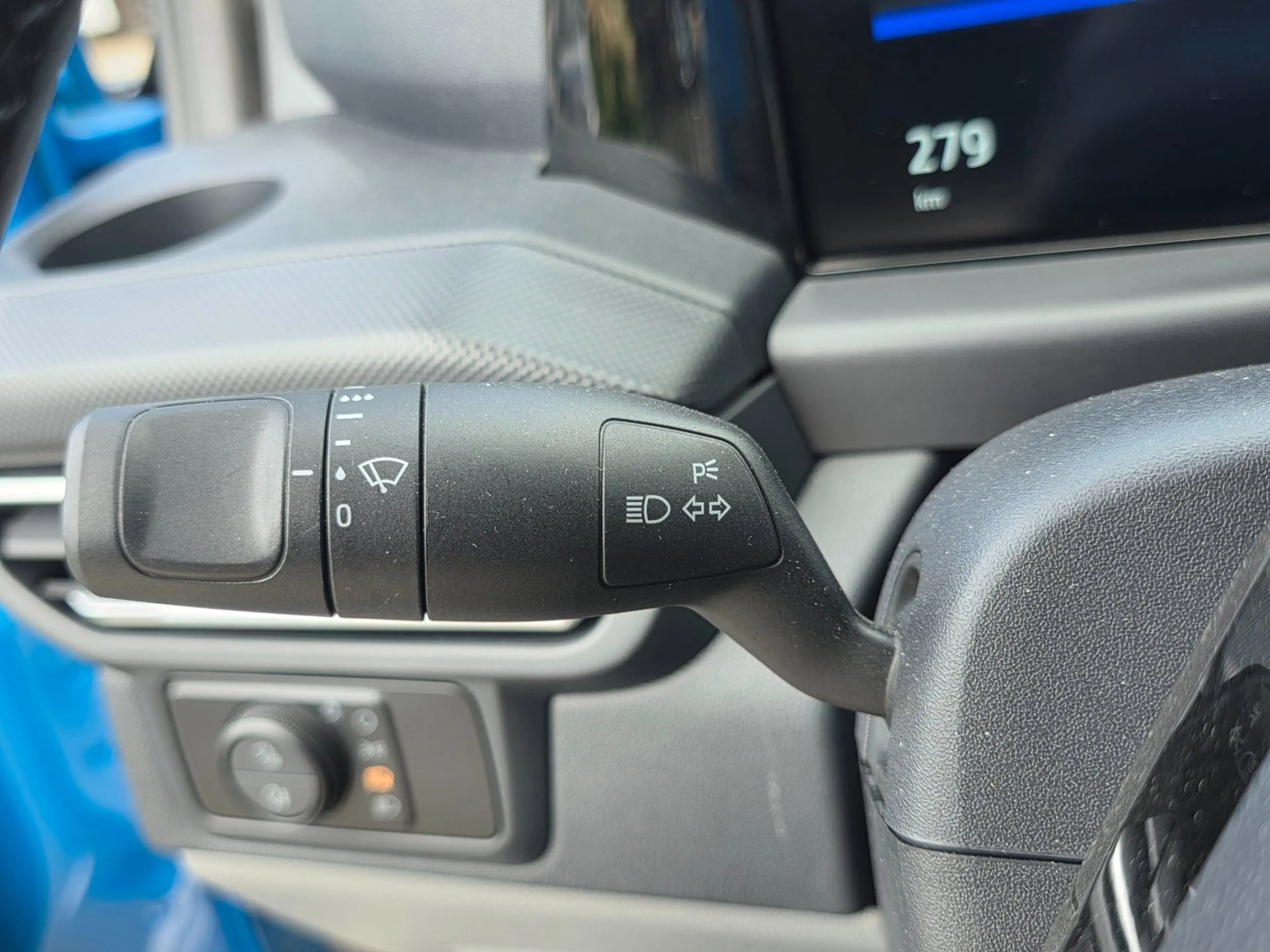 Ford E-Transit Cust. 320 L2H1 Limited 65 kWh| SoH 99%| Met o.a. 3 — photo 22