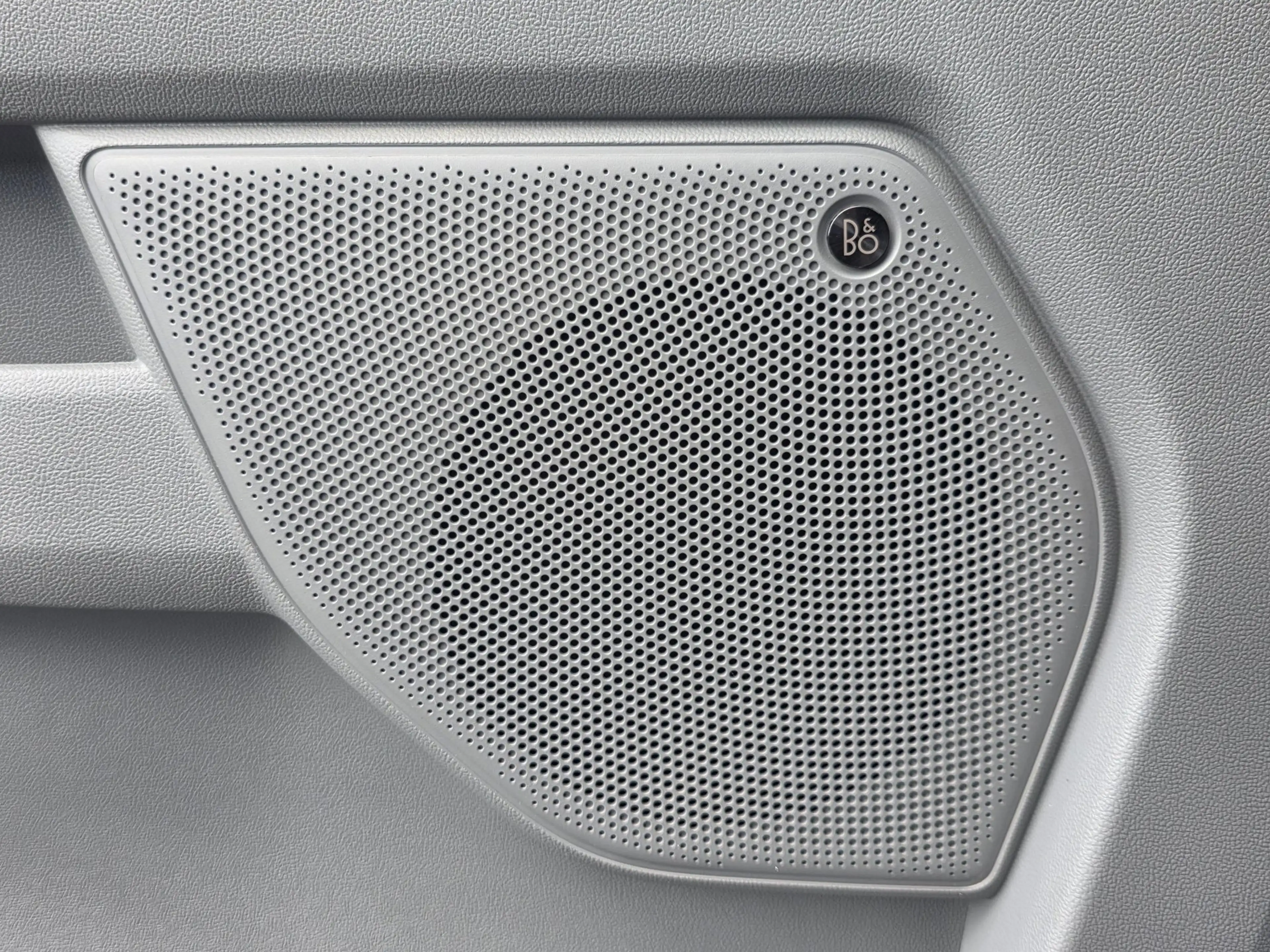 Ford E-Transit Cust. 320 L2H1 Limited 65 kWh| SoH 99%| Met o.a. 3 — photo 34