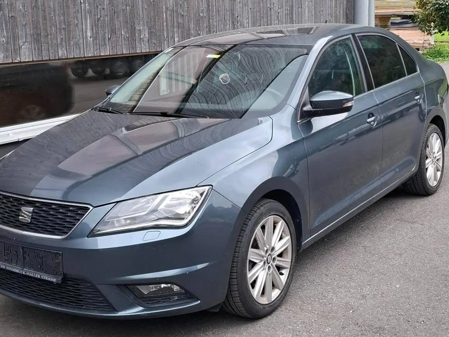 SEAT Toledo Grau - 2
