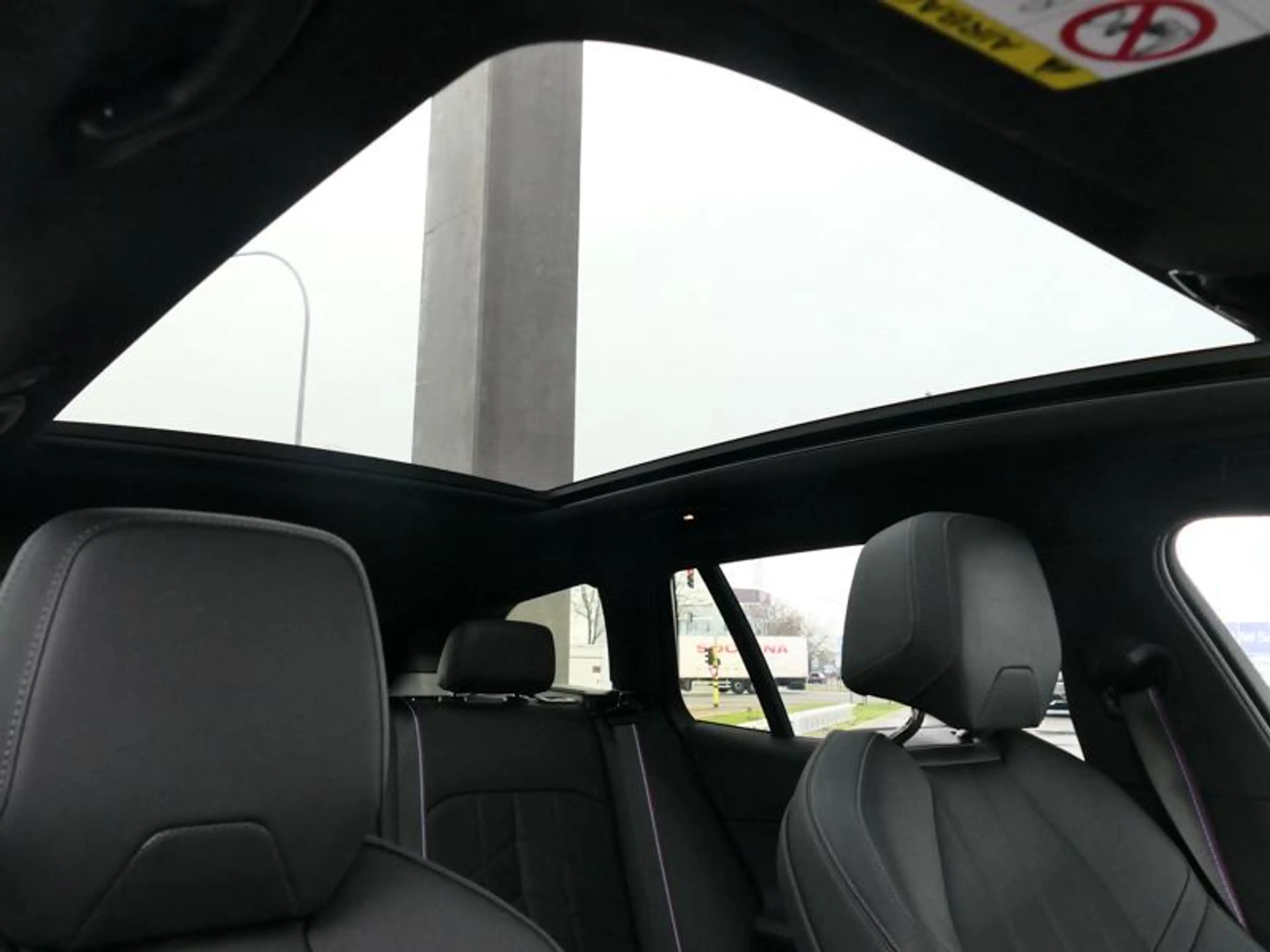BMW i5 eDrive40 Touring M Sport Pro | PANO | — photo 10