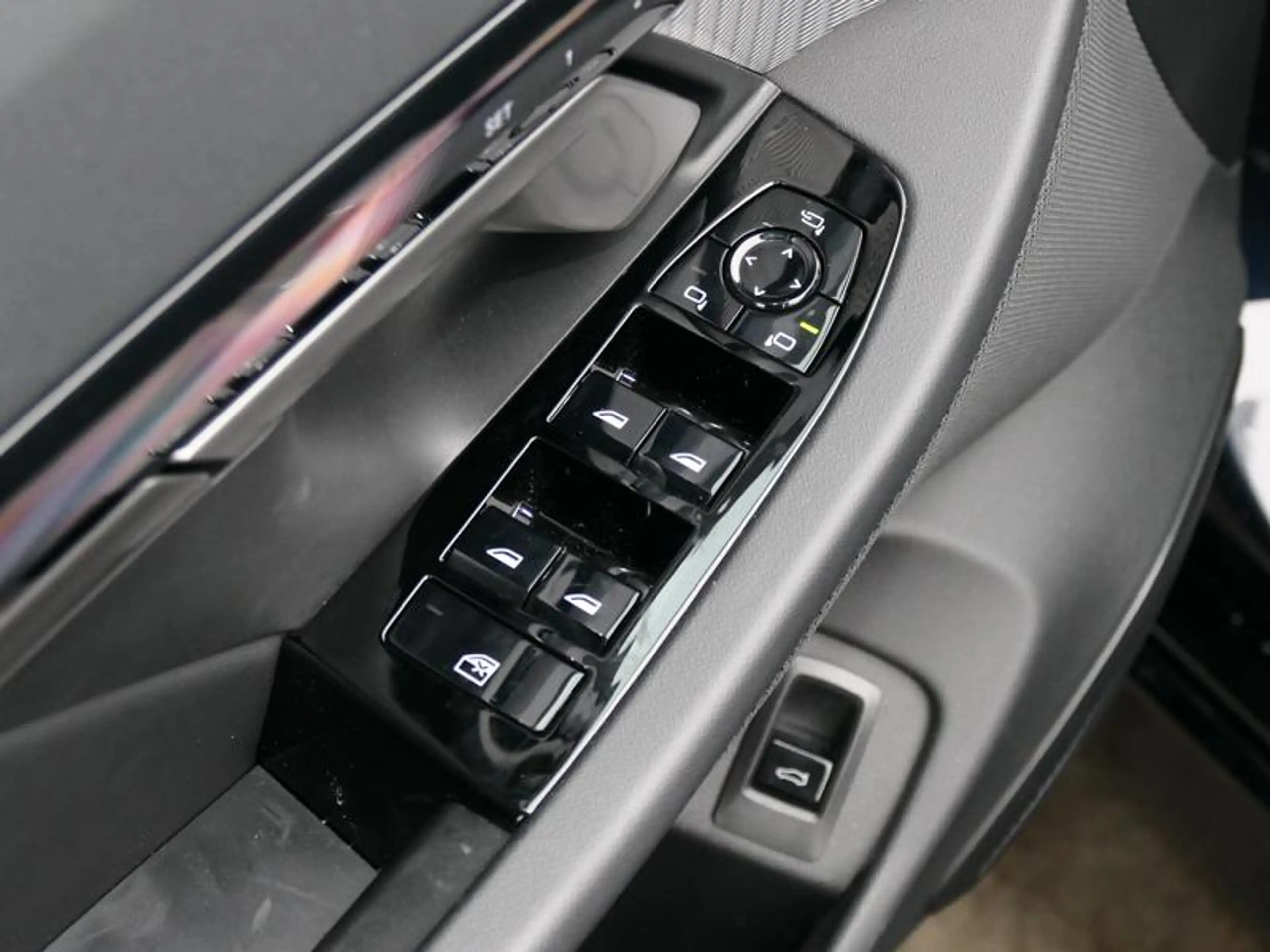 BMW i5 eDrive40 Touring M Sport Pro | PANO | — photo 12