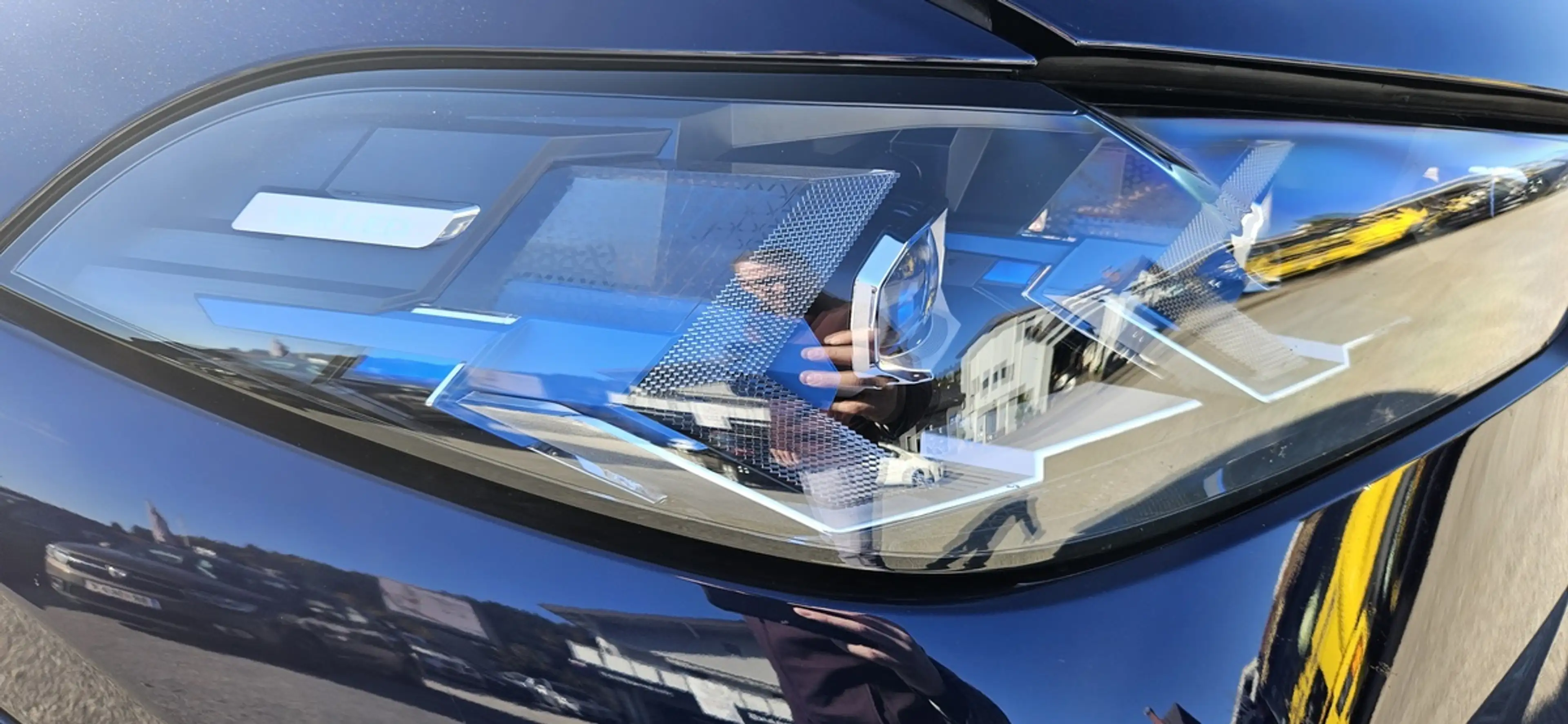 BMW X5 xDrive50e M Sport AHK HUD LED ACC Nightvision — photo 9
