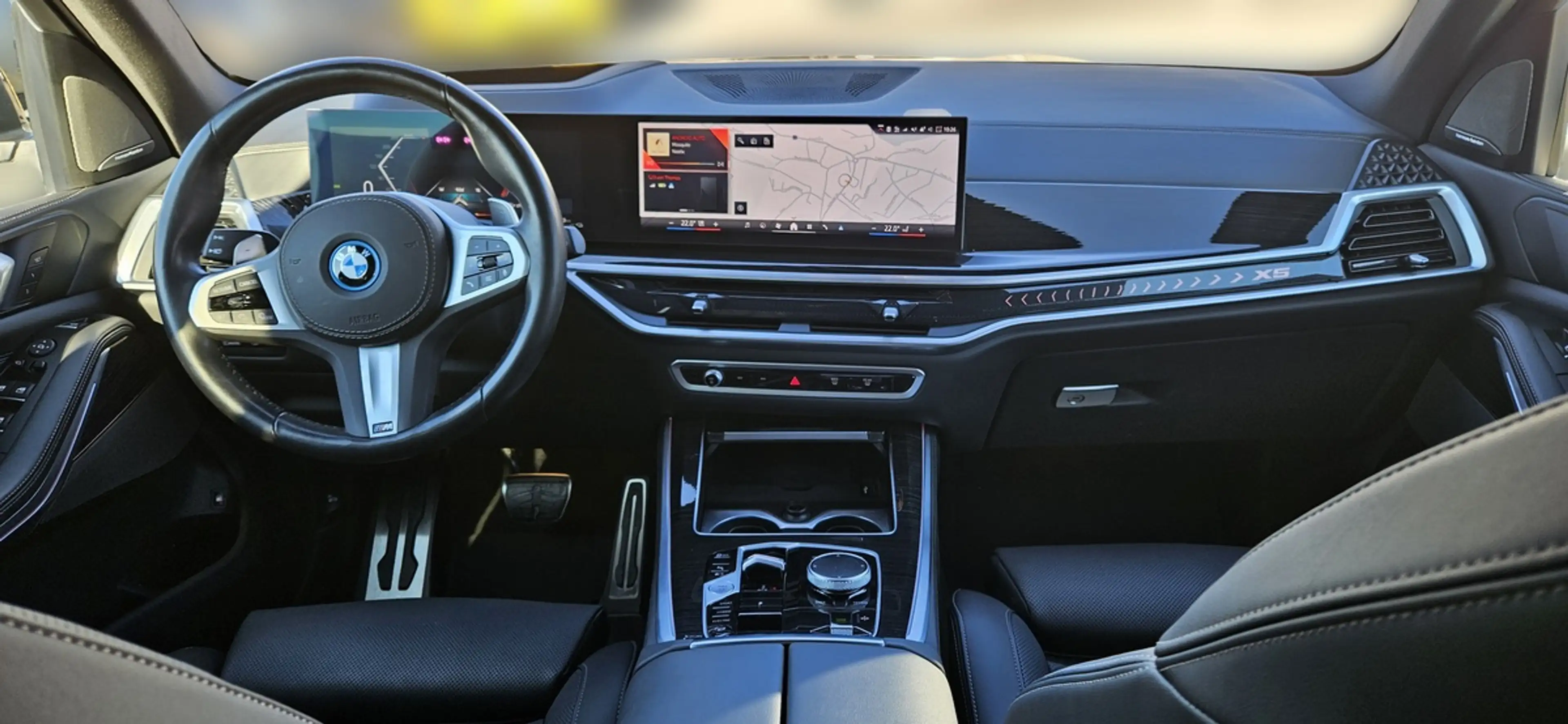 BMW X5 xDrive50e M Sport AHK HUD LED ACC Nightvision — photo 12