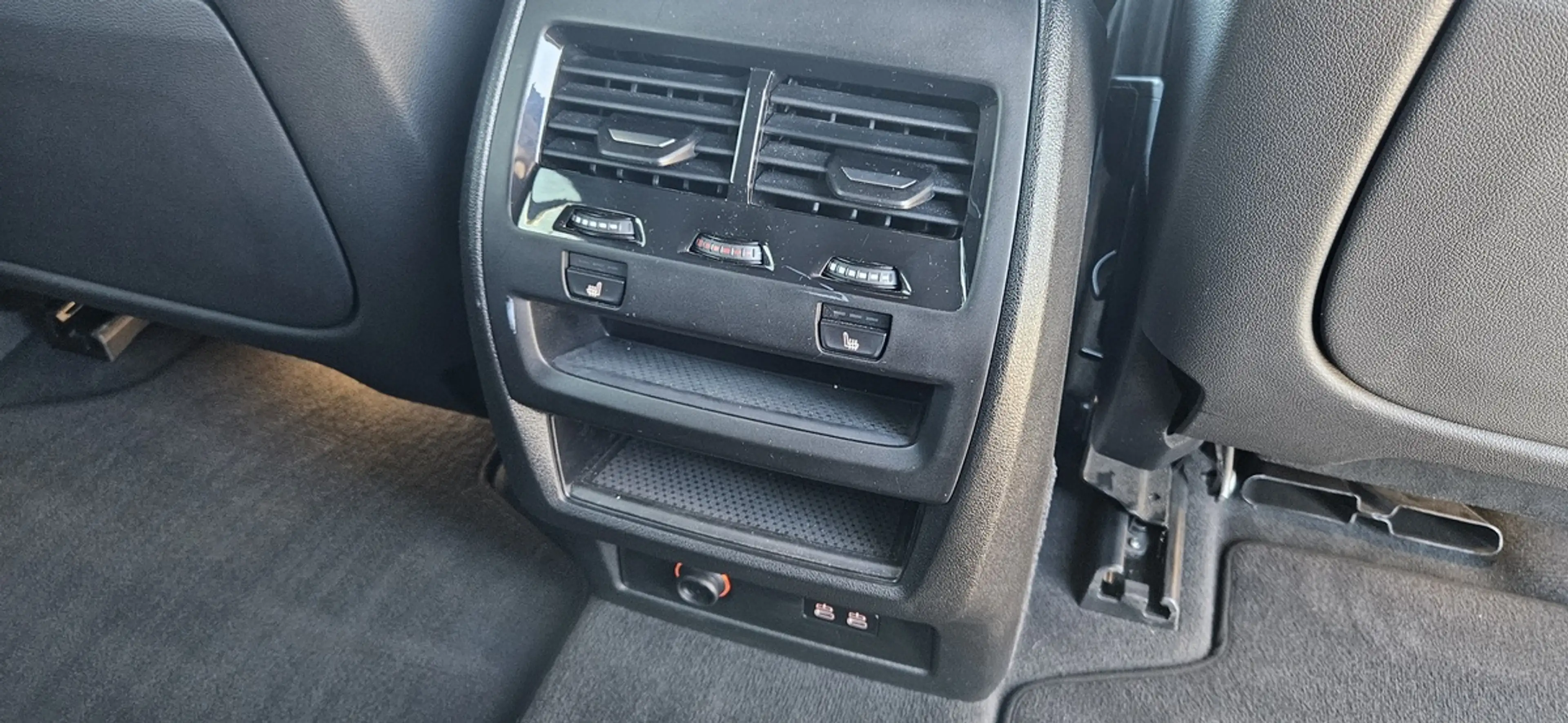 BMW X5 xDrive50e M Sport AHK HUD LED ACC Nightvision — photo 13