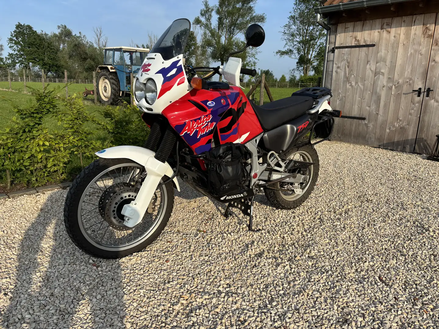 Honda XRV 750 RD07 Rouge - 2