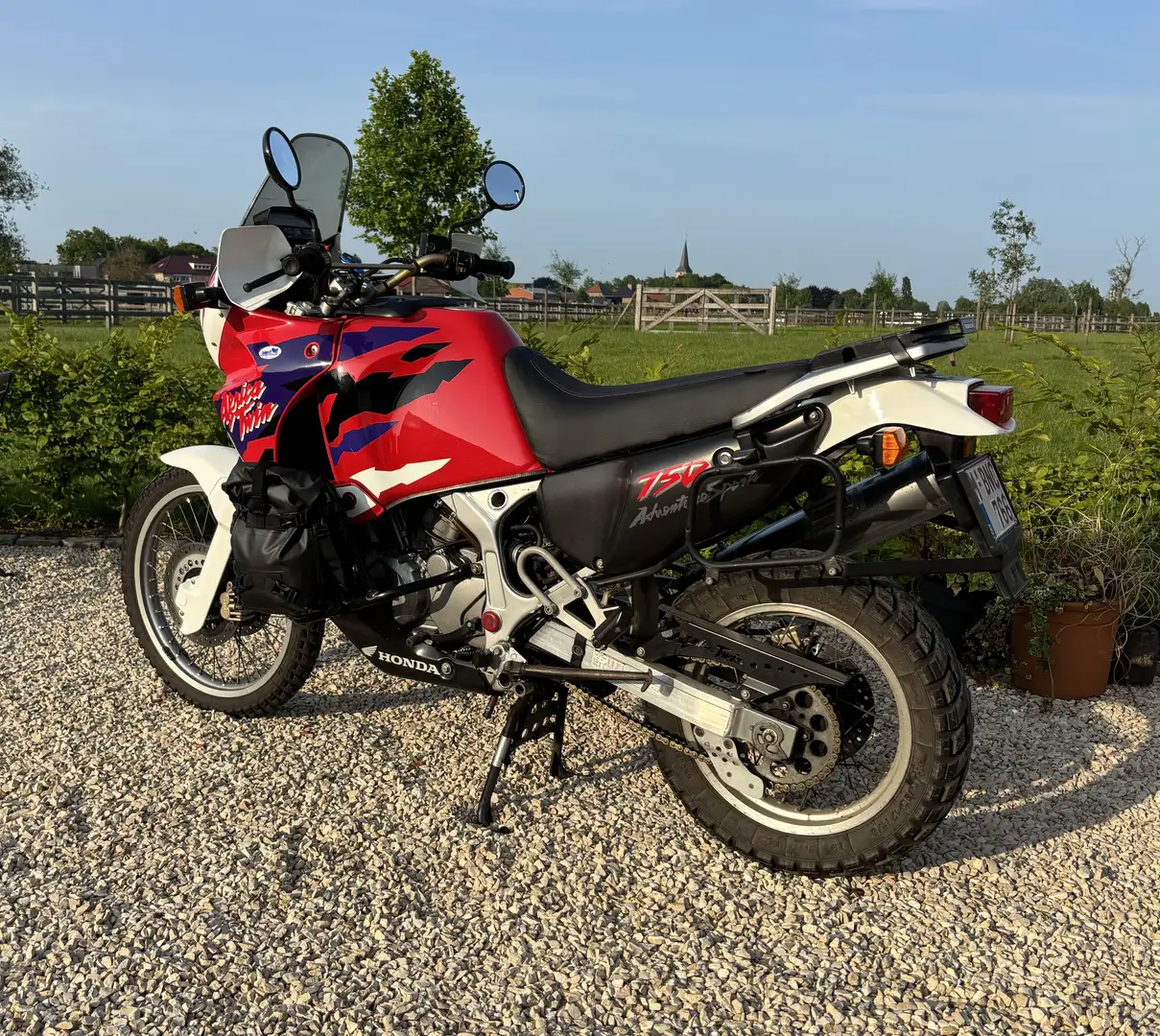 Honda XRV 750 RD07 Rouge - 1