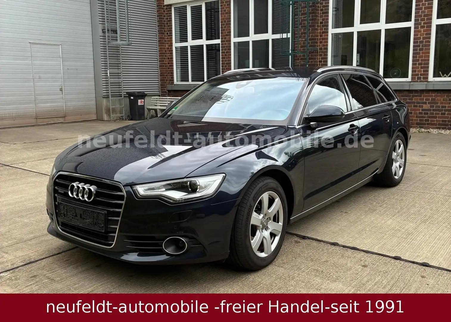 Audi A6 Avant 3.0 TDI clean diesel quattro Blau - 1