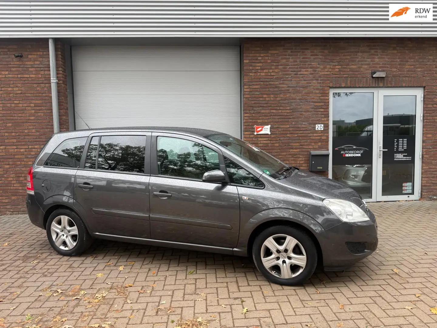 Opel Zafira 1.6 Business|AIRCO|NIEUWE APK|7 PERSOONS Gris - 1