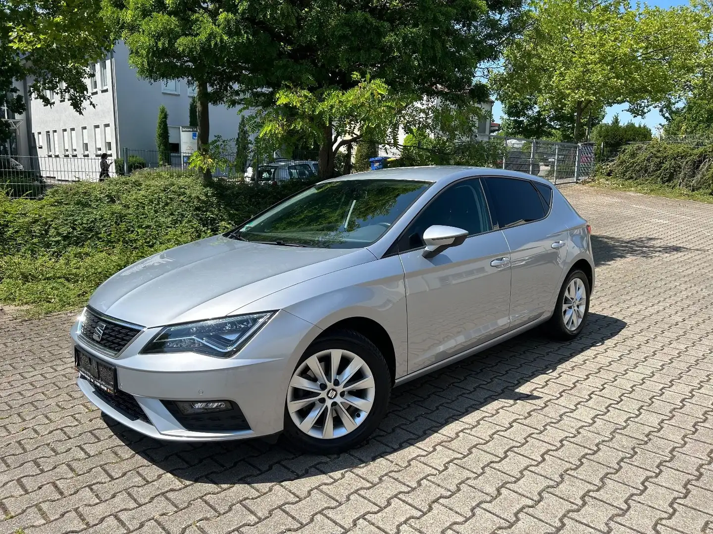 SEAT Leon Style 1.5 TGI DSG Navi Argento - 1