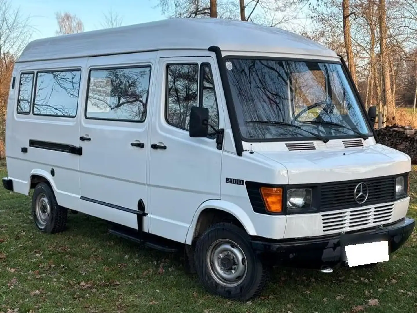 Mercedes-Benz T1 210D Weiß - 1