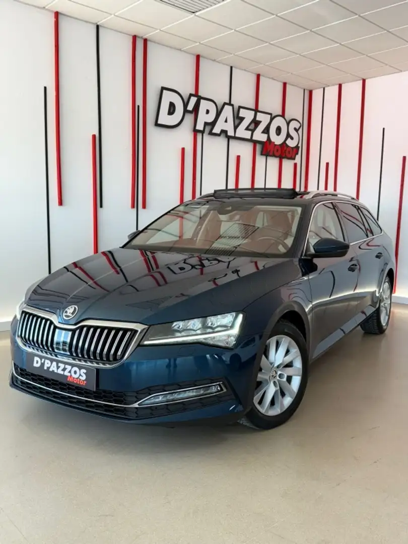 Skoda Superb Combi 1.6TDI Ambition DSG 88kW Blauw - 1
