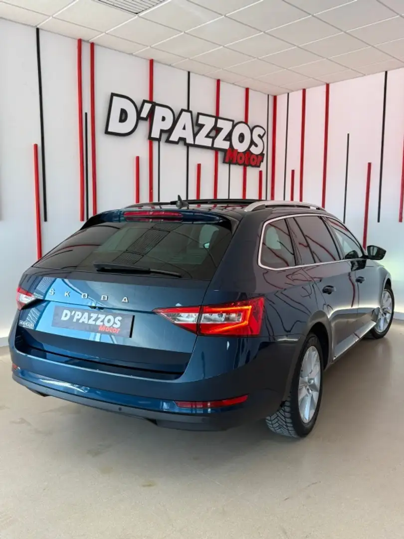 Skoda Superb Combi 1.6TDI Ambition DSG 88kW Blauw - 2