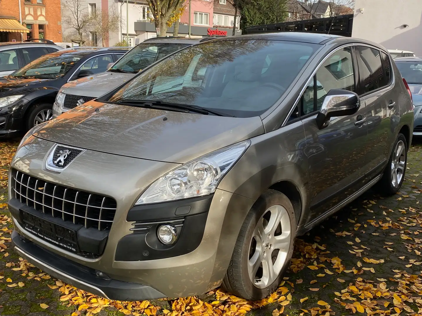 Peugeot 3008 3008 Platinum 155 THP, Vollleder, Panorama-Dach Gris - 1