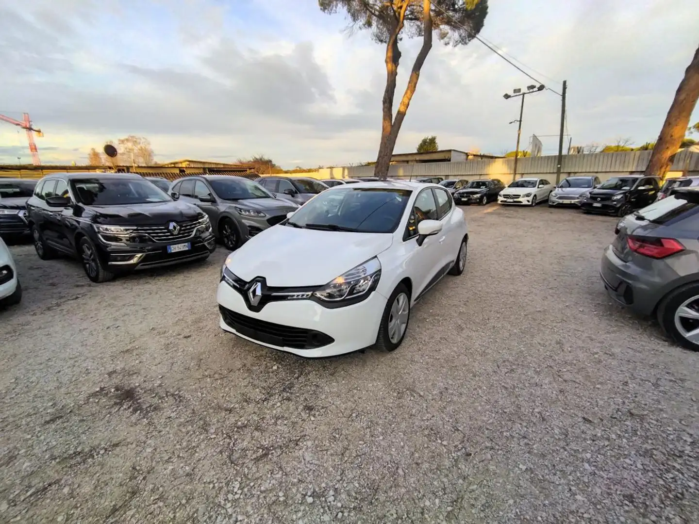 Renault Clio 1.2cc 74cv BLUETOOTH CRUISECONTROL CLIMA STEREO Bianco - 1