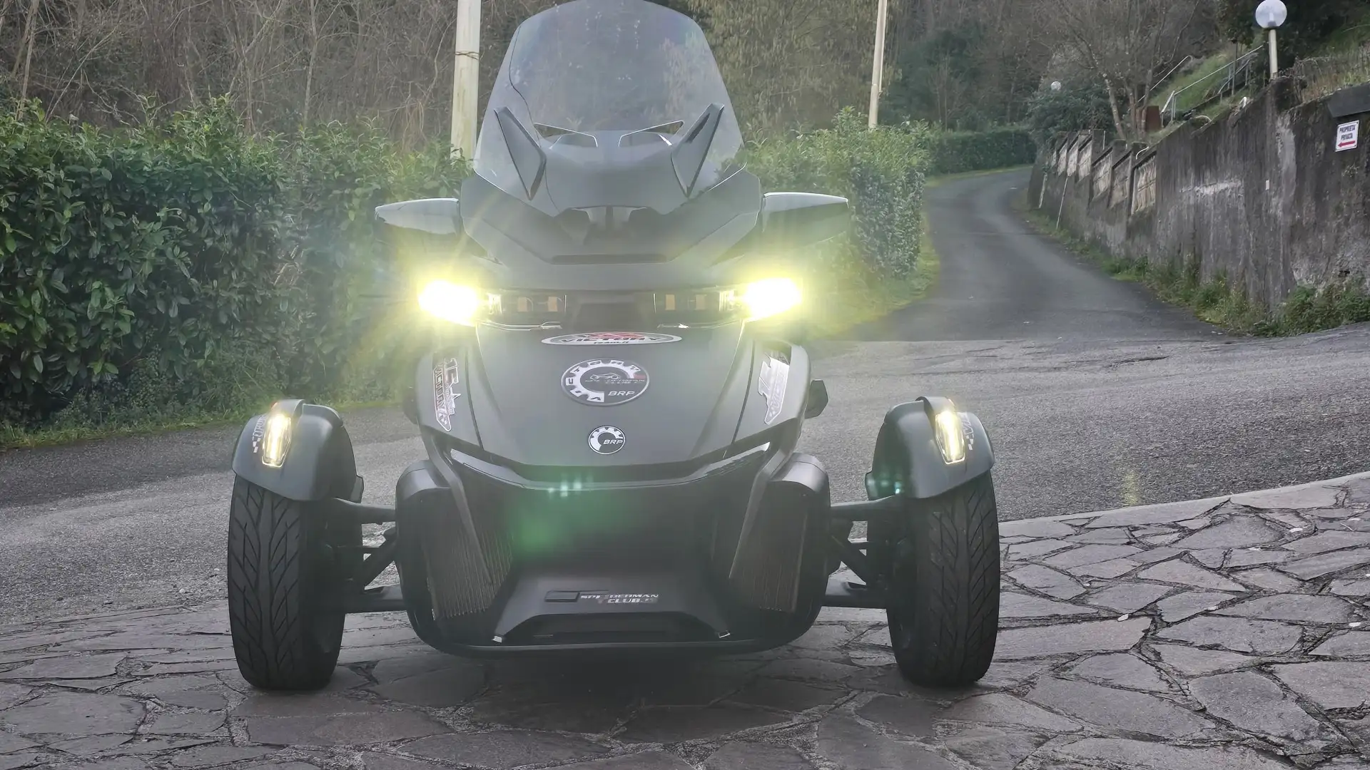 Can-Am Spyder RT Negro - 1