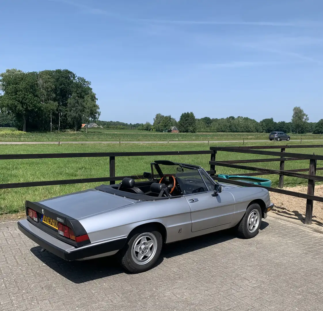 Alfa Romeo Spider 2.0 - 2