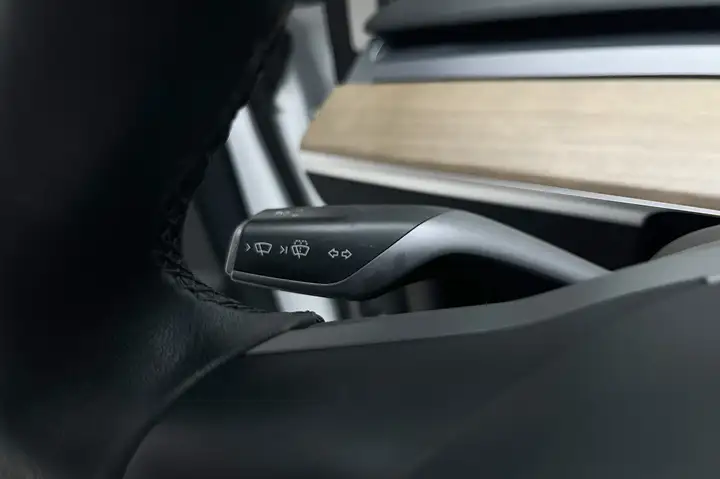Tesla Model 3 2022, foto 19