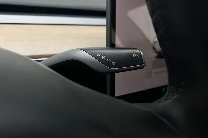 Tesla Model 3 2022, foto 20