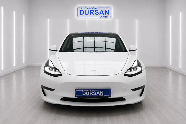 Tesla Model 3 2022, foto 2