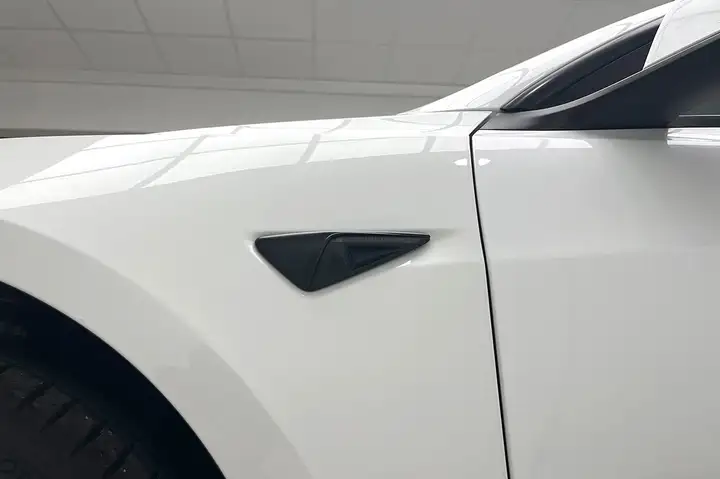 Tesla Model 3 2022, foto 18