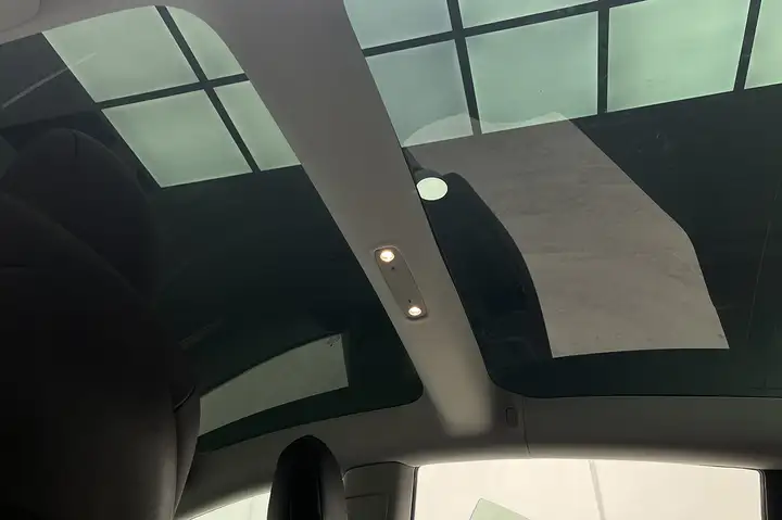 Tesla Model 3 2022, foto 25