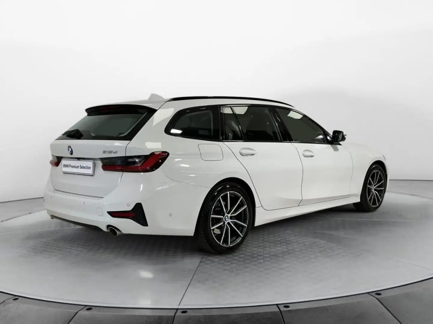 BMW 318 d 48V Touring Sport Fehér - 2