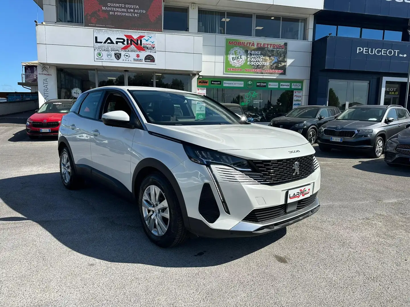 Peugeot 3008 3008 II 2021 1.5 bluehdi Allure Pack s Bianco - 1