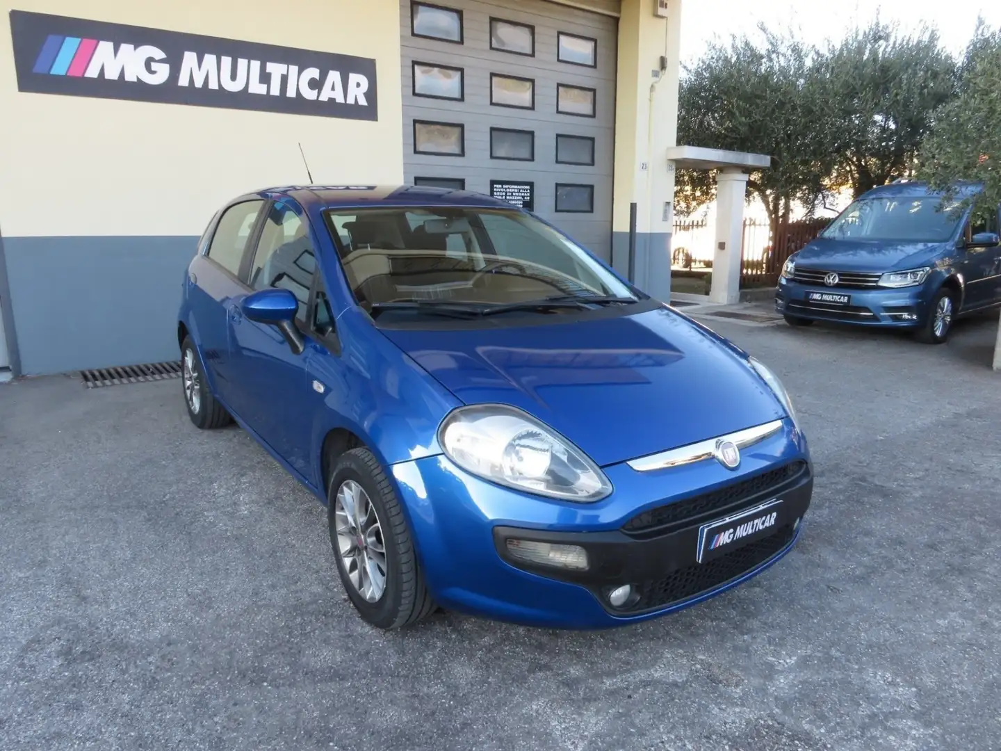 Fiat Punto Evo 5p 1.4 77cv. km 158.800. meccanica ottima. Bleu - 1