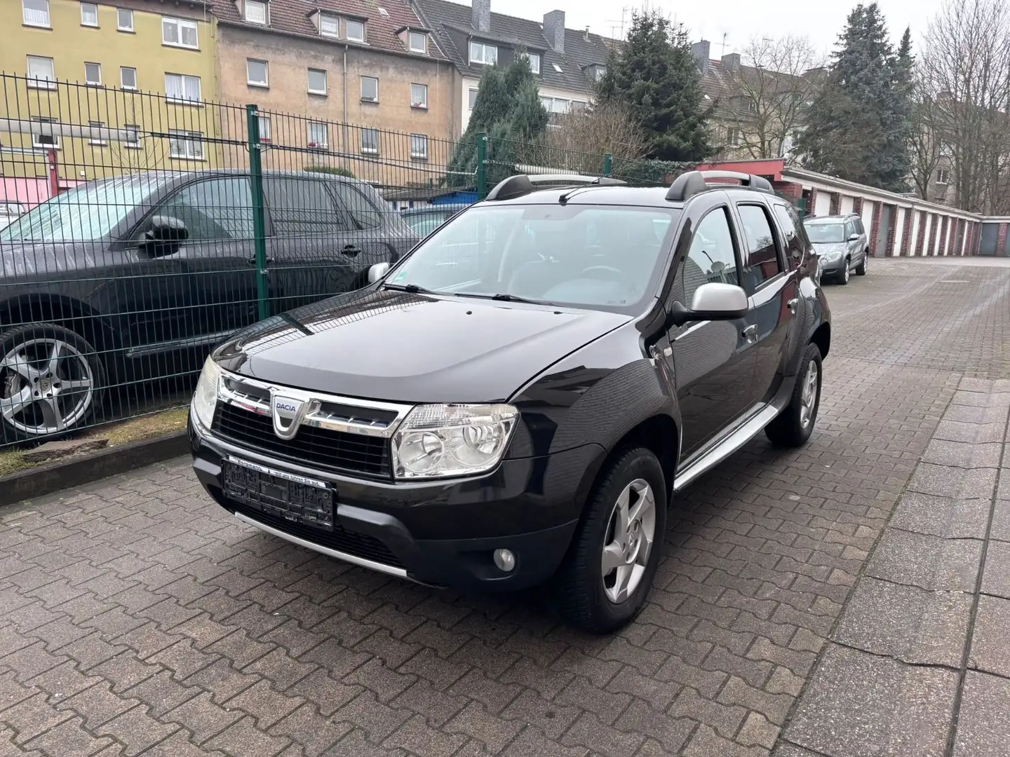 Dacia Duster I Prestige 4x2 TÜV NEU*KLIMA Schwarz - 1