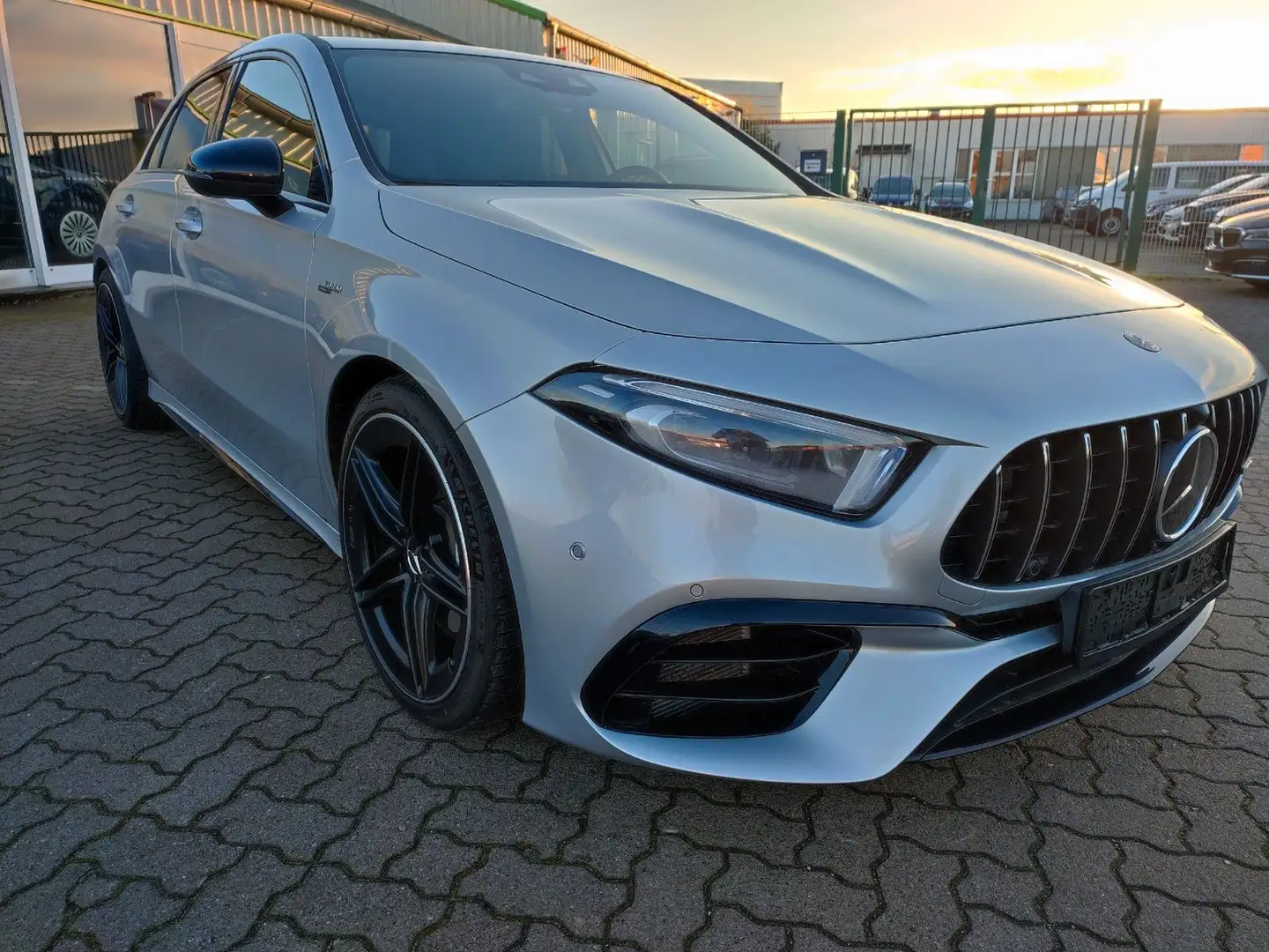 Mercedes-Benz A 45 AMG 4Matic  PANORAMADACH AHK GARANTIE Gümüş rengi - 1