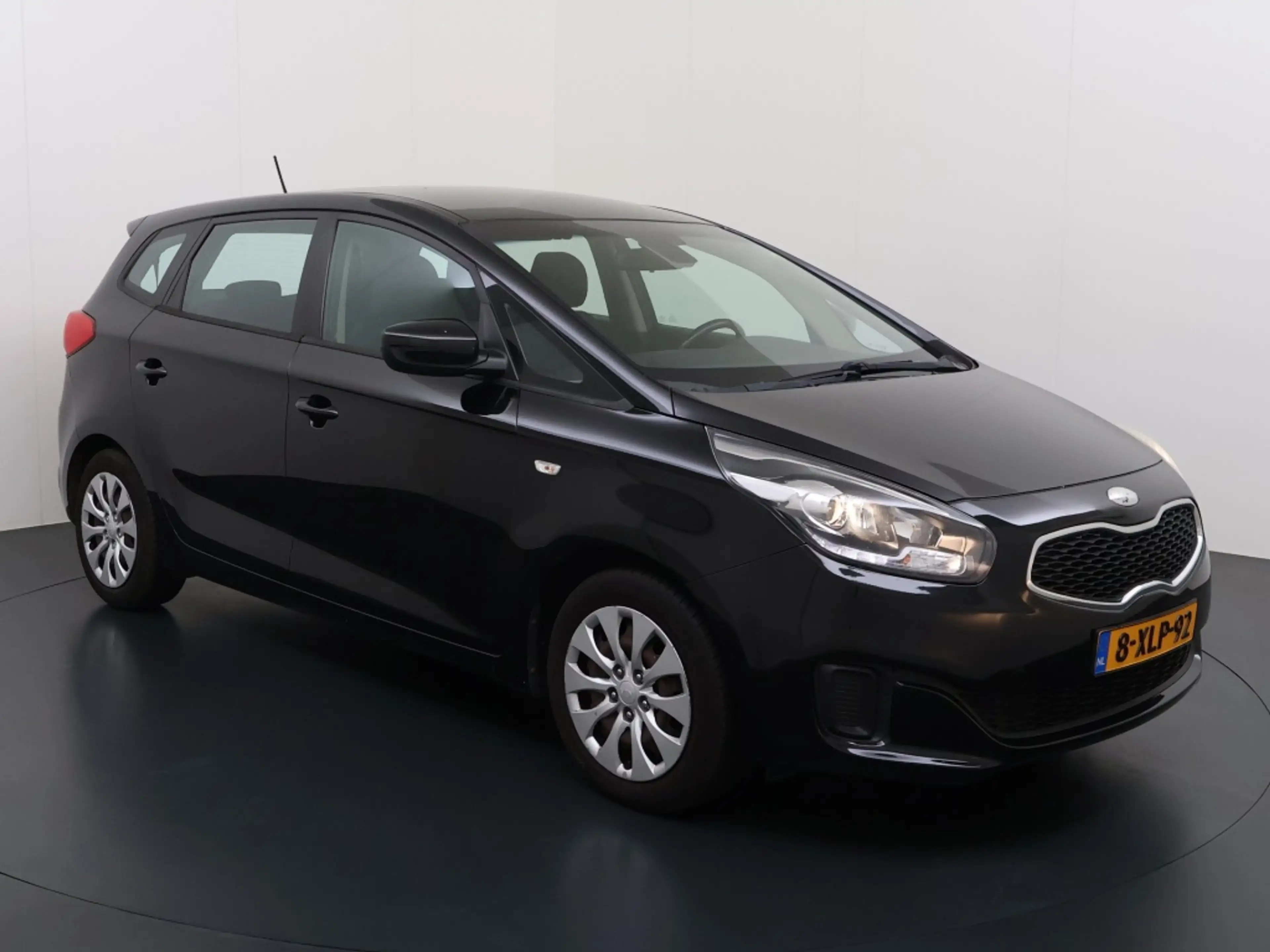 Kia Carens 1.6 GDi ComfortLine | 7 persoons | cruise control — photo 2