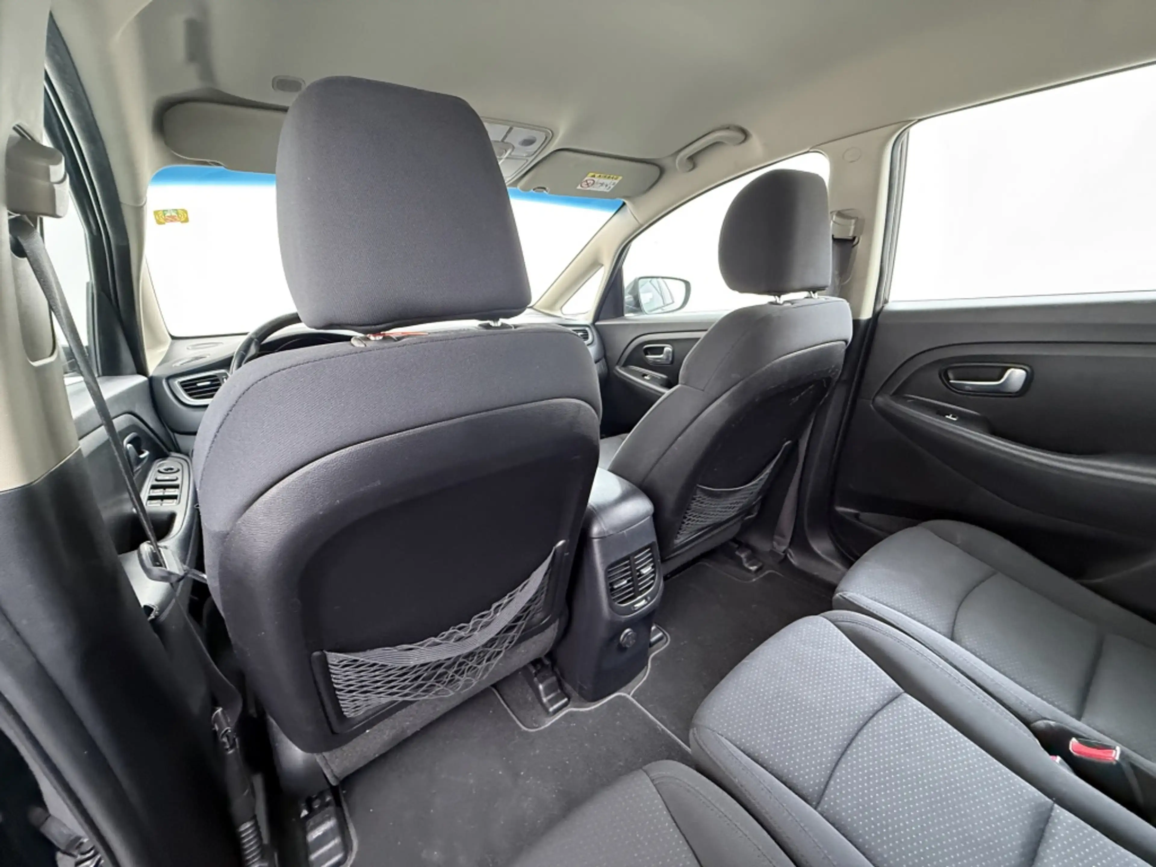 Kia Carens 1.6 GDi ComfortLine | 7 persoons | cruise control — photo 16