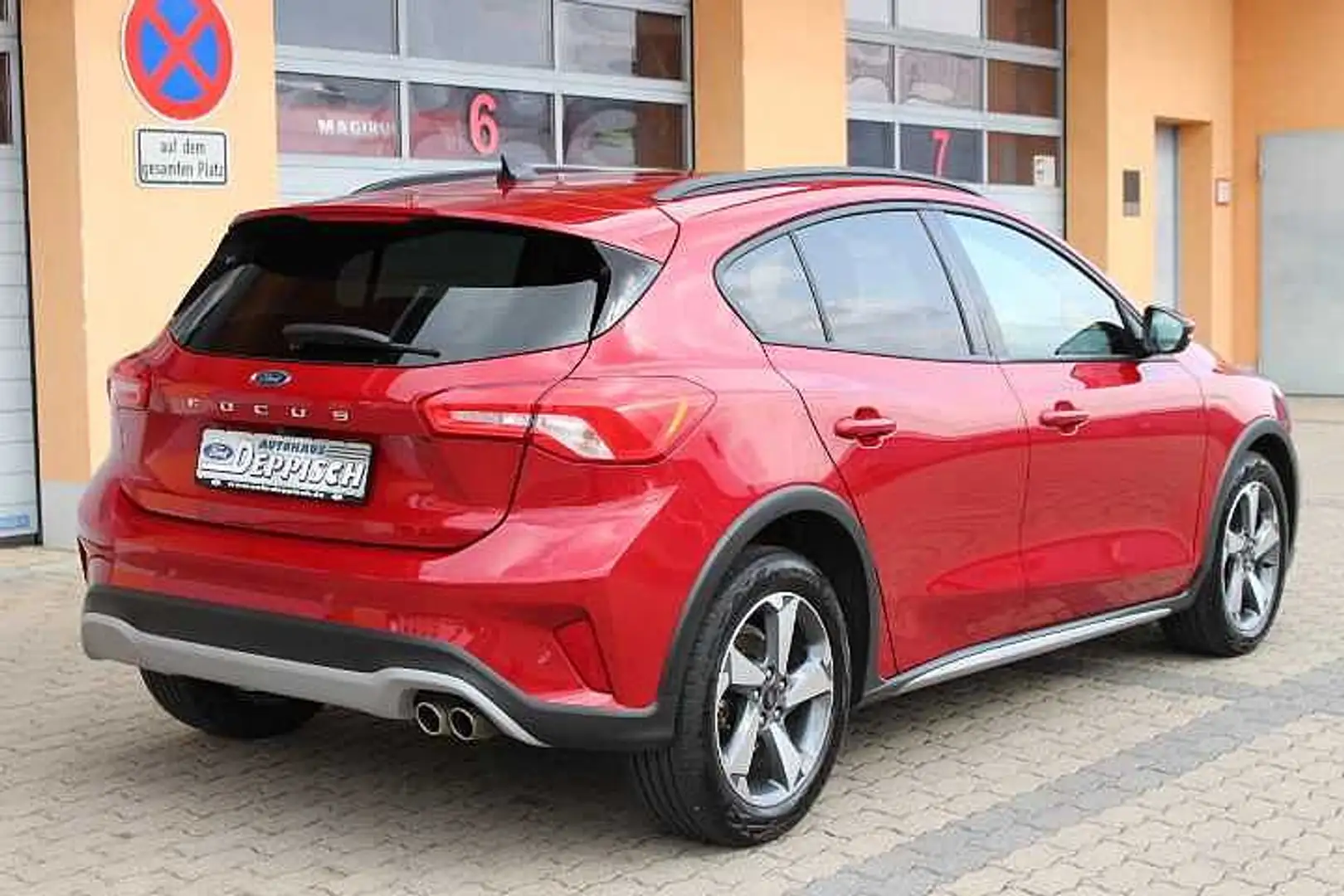 Ford Focus ACTIVE Rojo - 2