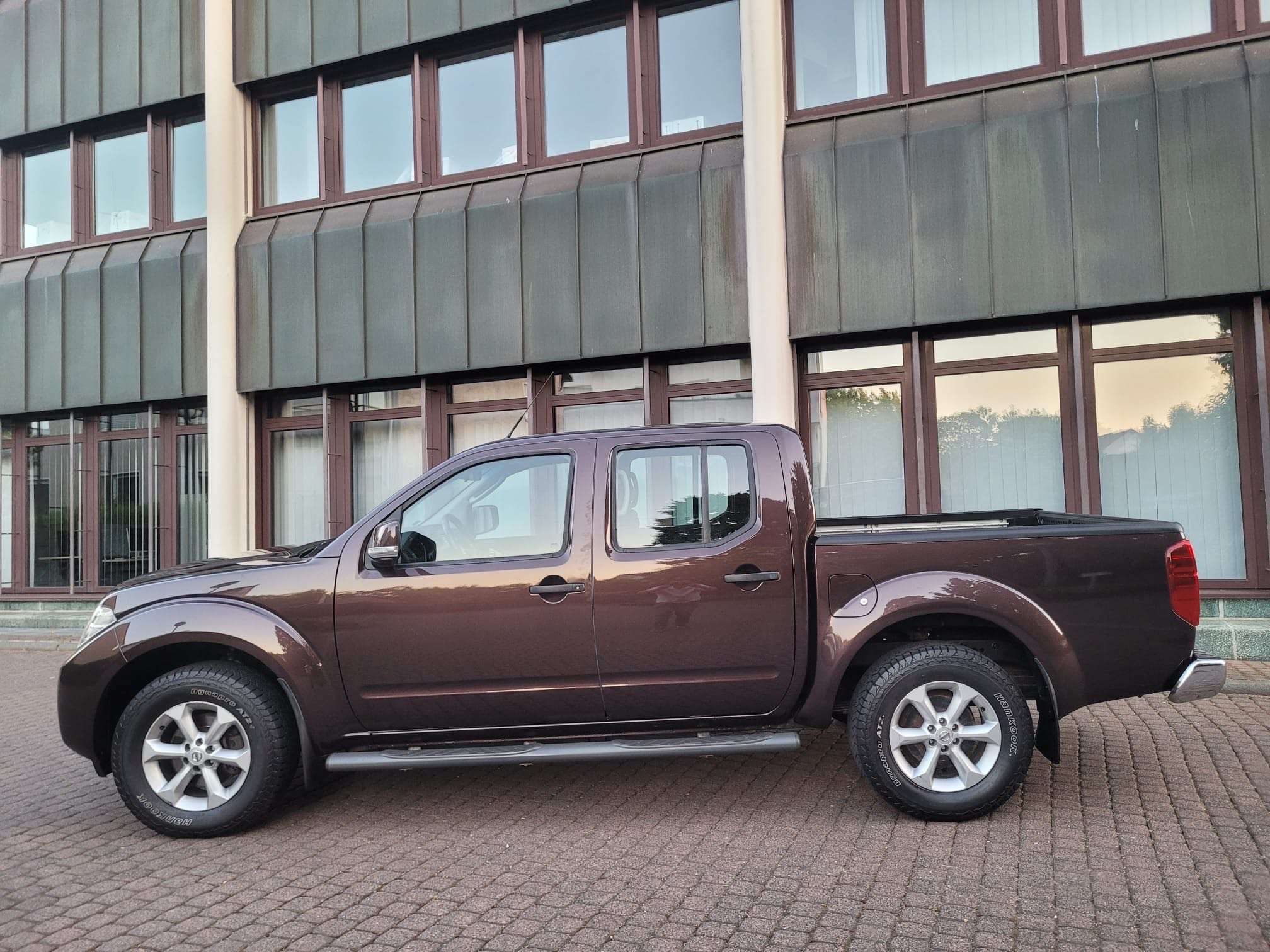 Second hand Nissan Navara 
