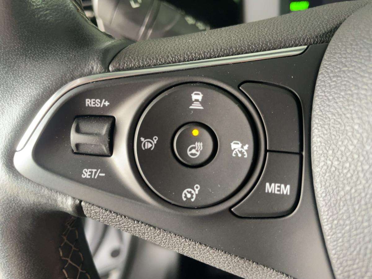 Opel Mokka E