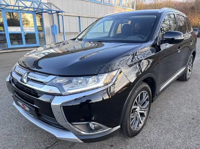 Mitsubishi Outlander 2.2 DI-D 4WD*1.HAND-EURO6-NAVI-WR-AHK*