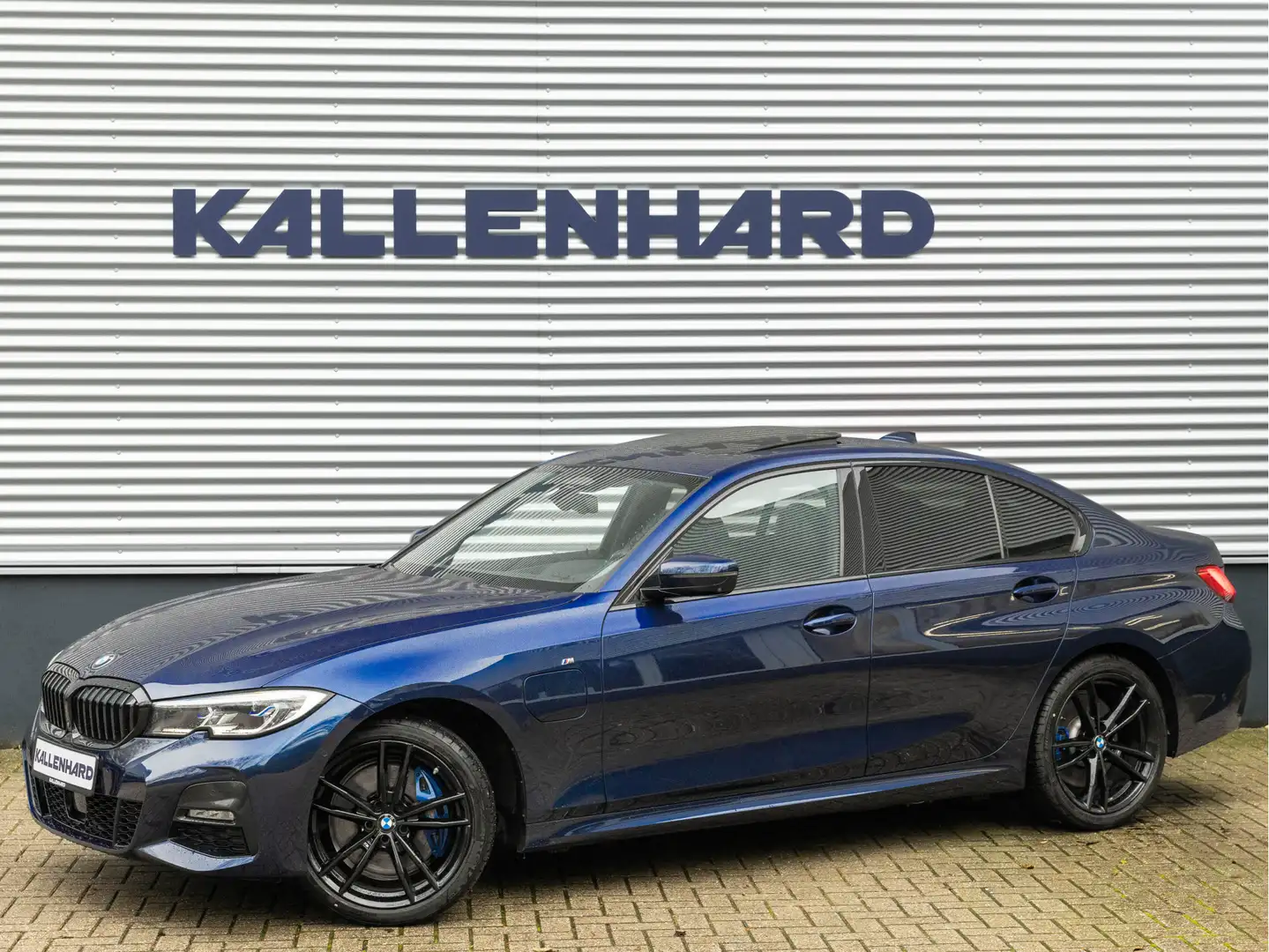 BMW 330 3-serie 330e - M-Sport - Glasdak - Driving + Parki Bleu - 1