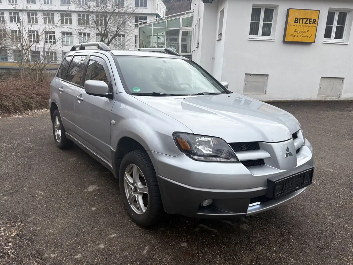 Mitsubishi Outlander 2.4 4WD Gasanlage kein Tüv Silber - 2